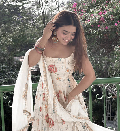 STEP INTO EFFORTLESS CHARM WITH OUR EXCLUSIVE 3-PIECE SET – CRAFTED FOR COMFORT, STITCHED WITH GRACE. WHOLESALE GEELAN FASHION SURAT