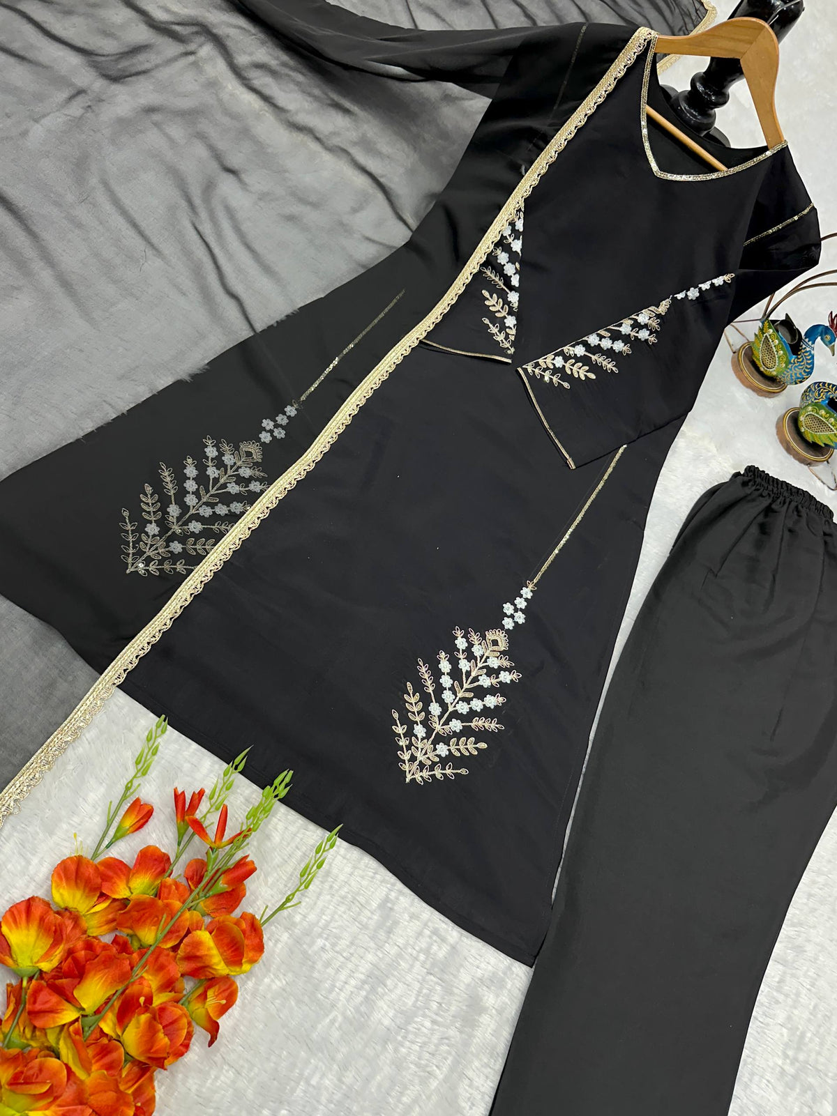 NEW ĐĚSIGNER PARTY WEAR TOP AND PANT WITH FANCY DUPPATA AND EMBROIDERY WORK WHOLESALE GEELAN FASHION SURAT