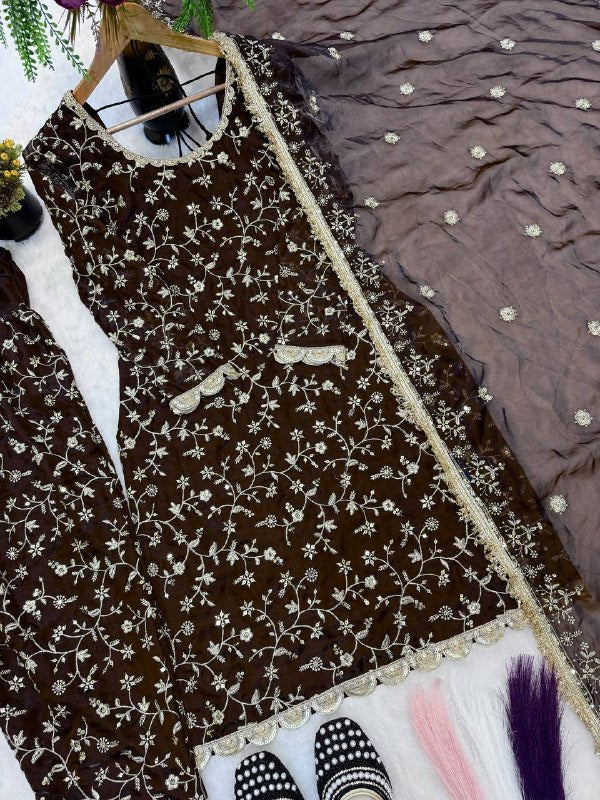 NEW DESIGNER PARTY WEAR LOOK TOP ,PATIYALA SUIT AND DUPATTA WHOLESALE GEELAN FASHION SURAT