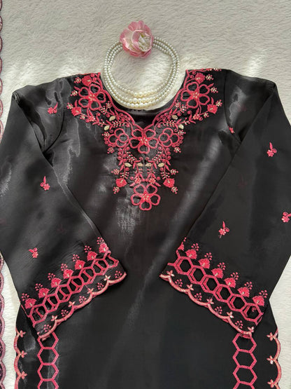 STEP INTO EFFORTLESS CHARM WITH OUR EXCLUSIVE 3-PIECE SET – CRAFTED FOR COMFORT, STITCHED WITH GRACE WHOLESALE GEELAN FASHION SURAT