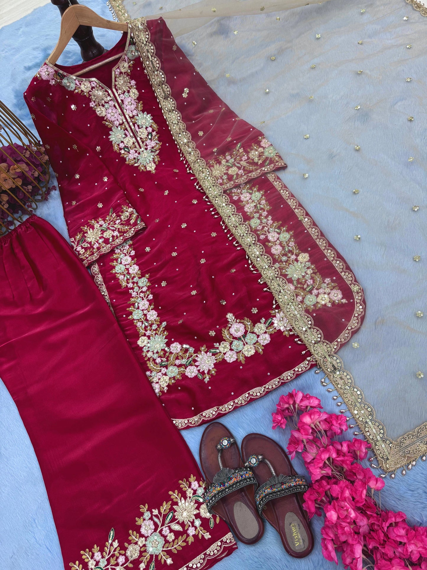 PAKISTANI READYMADE SUITS ONLINE WHOLESALE RATE AT GEELAN FASHION SURAT