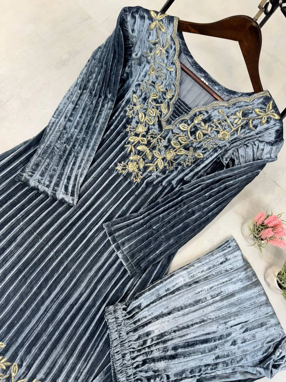 BLOOMING WINTER VELVET COLLECTION