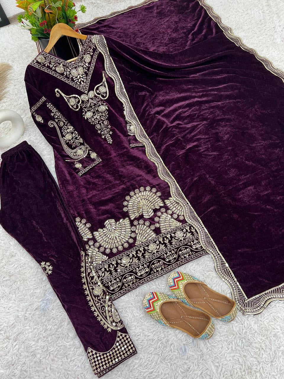 VELVET PARTY WEAR BRIDAL COLLECTION GEELAN FASHION SURAT