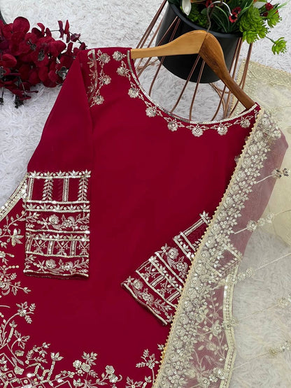 NEW GEORGETTE GARARA COLLECTION READYMADE WHOLESALE RATE AT SURAT GEELAN FASHION