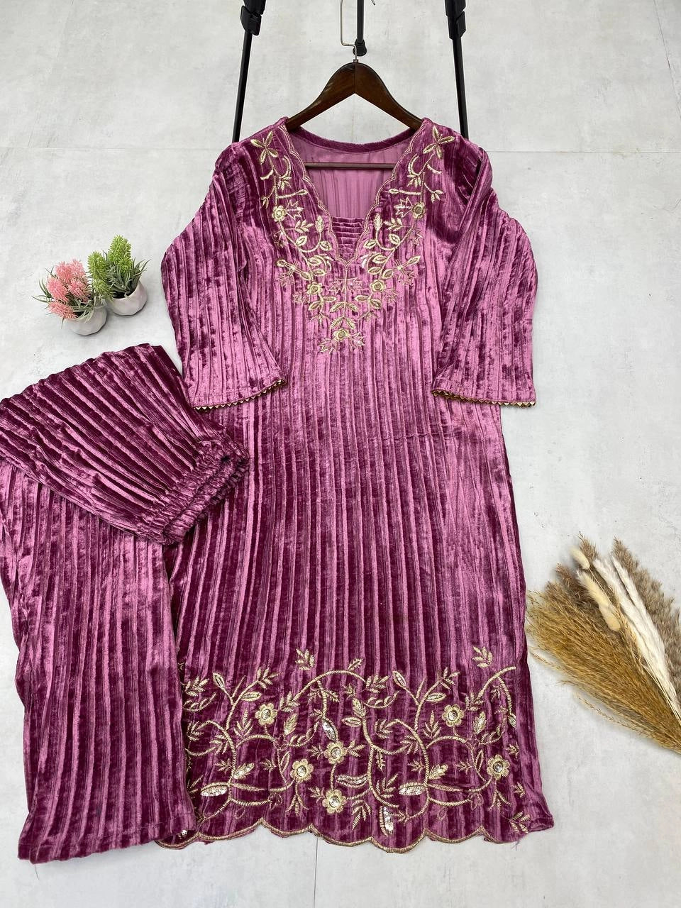 BLOOMING WINTER VELVET COLLECTION