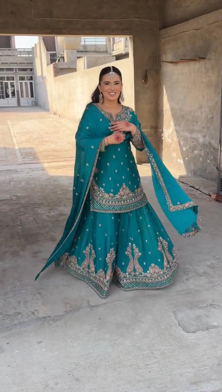 PAKISTANI READYMADE SUITS ONLINE WHOLESALE RATE AT GEELAN FASHION SURAT