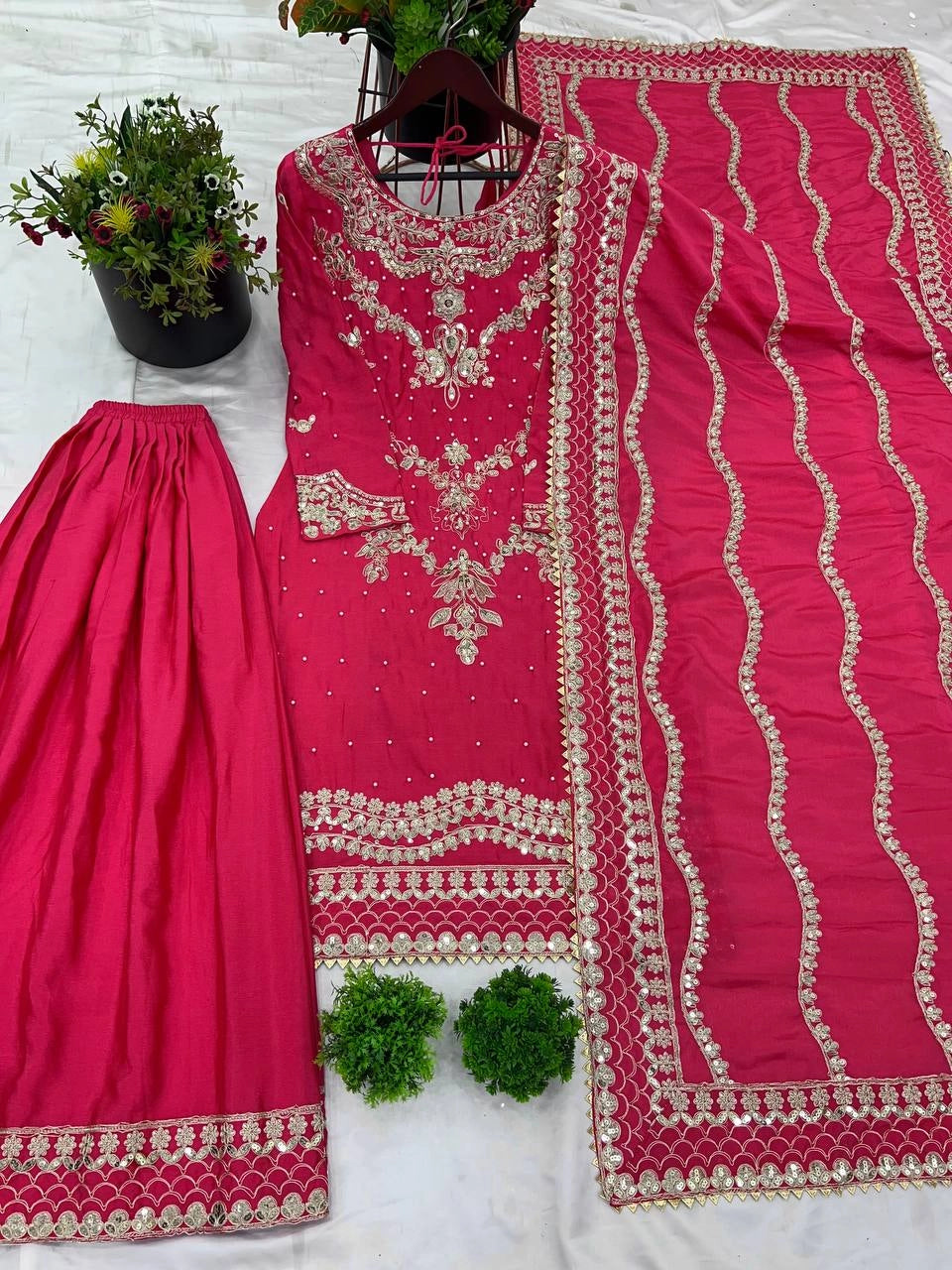 PAKISTANI SUITS WHOLESALE RATE AT GEELAN FASHION SURAT