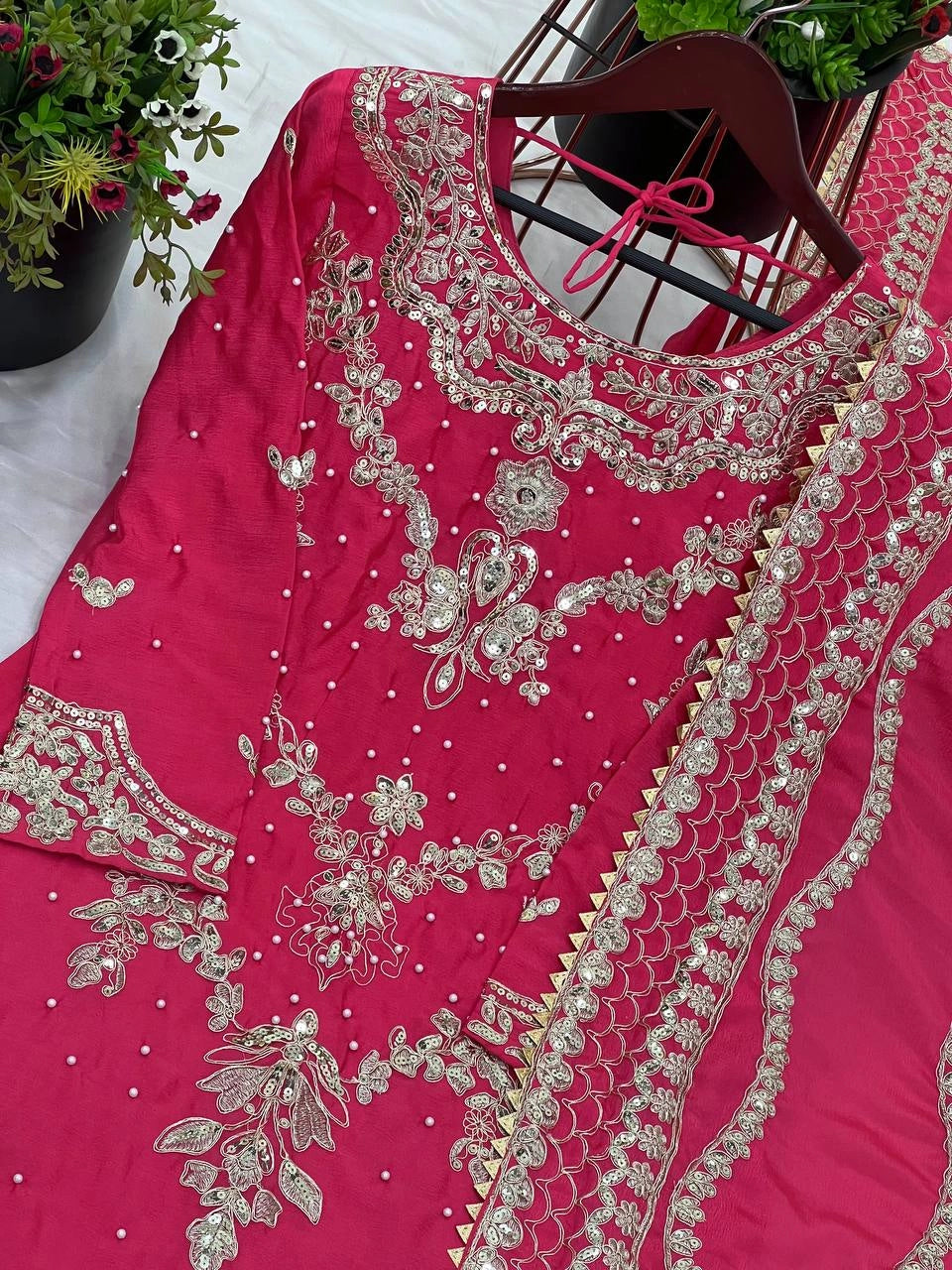 PAKISTANI SUITS WHOLESALE RATE AT GEELAN FASHION SURAT