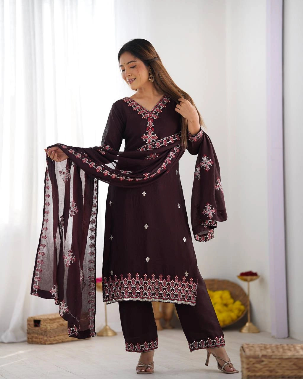 PAKISTANI SHALWAR SUITS WHOLESALE RATE AT GEELAN FASHION SURAT