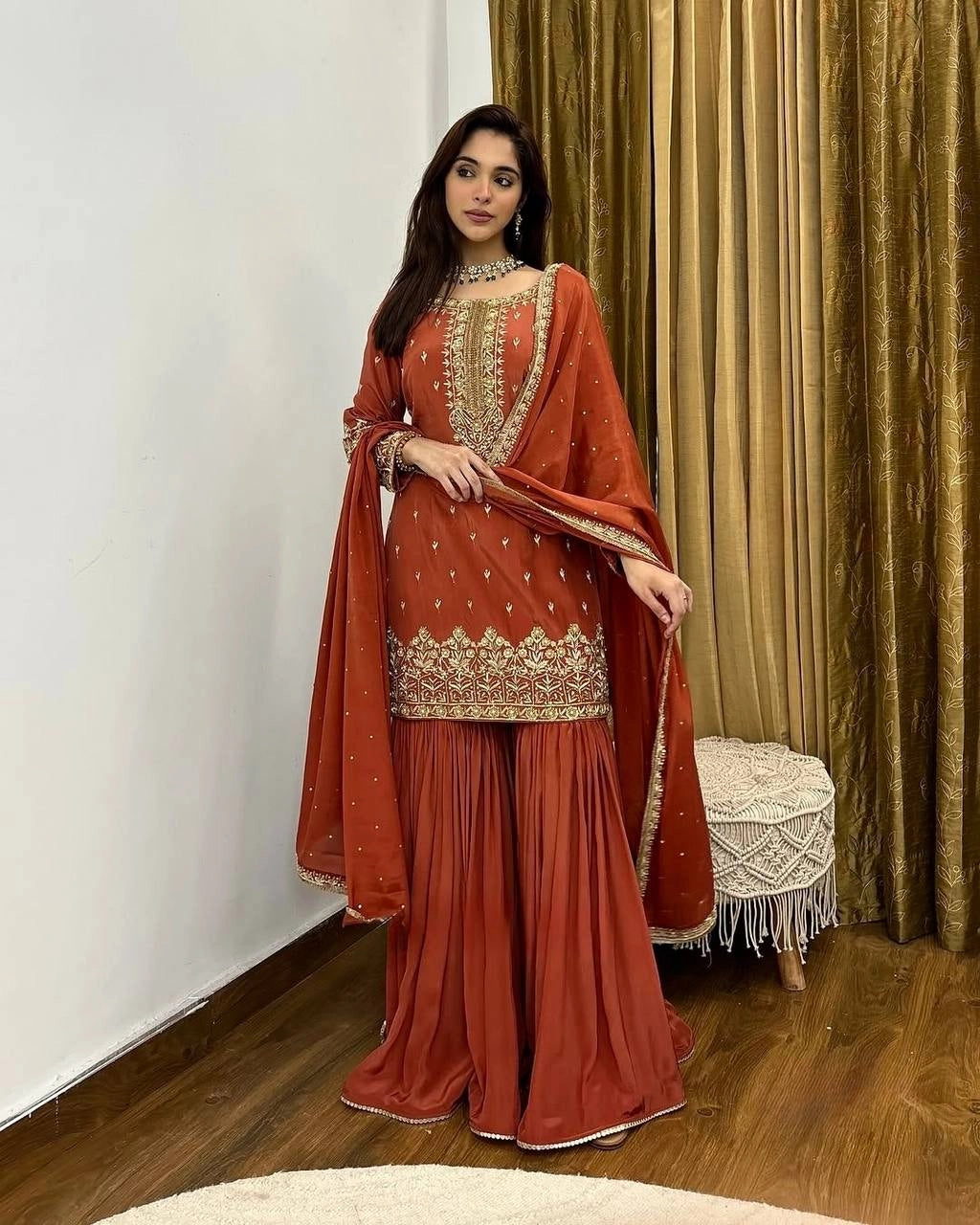 BUY PAKISTANI SUITS WHOLESALE RATE AT GEELAN FASHION SURAT
