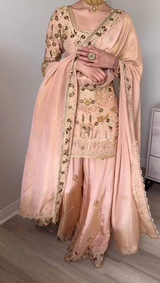 PAKISTANI SALWAR KAMEEZ WHOLESALE RATE AT GEELAN FASHION SURAT