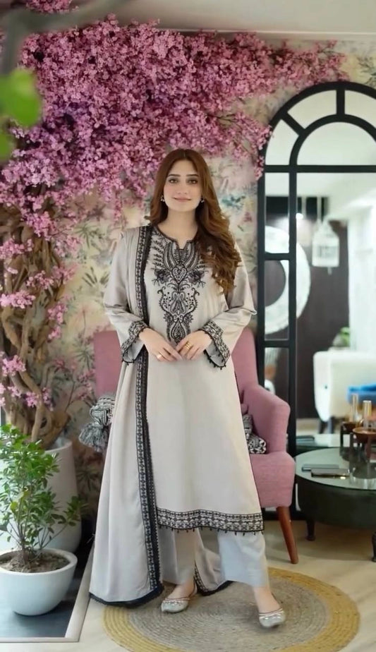 LATEST PAKISTANI SUITS