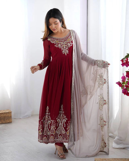 PARTY WEAR PAKISTANI SUITS