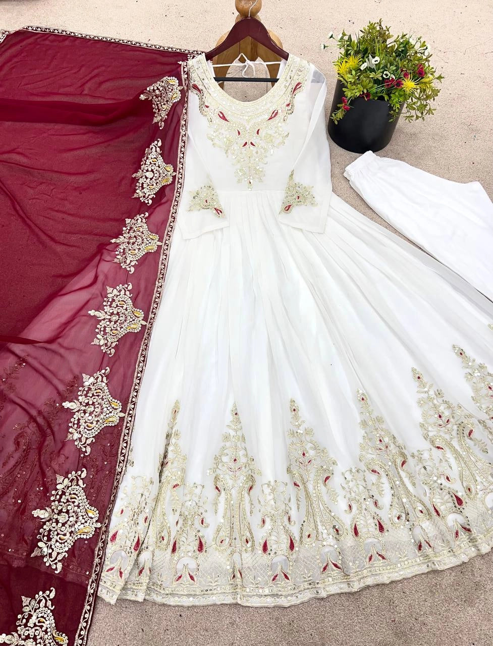 PARTY WEAR PAKISTANI SUITS