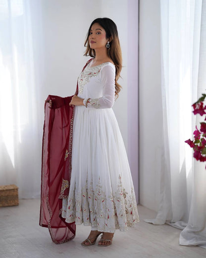 PARTY WEAR PAKISTANI SUITS