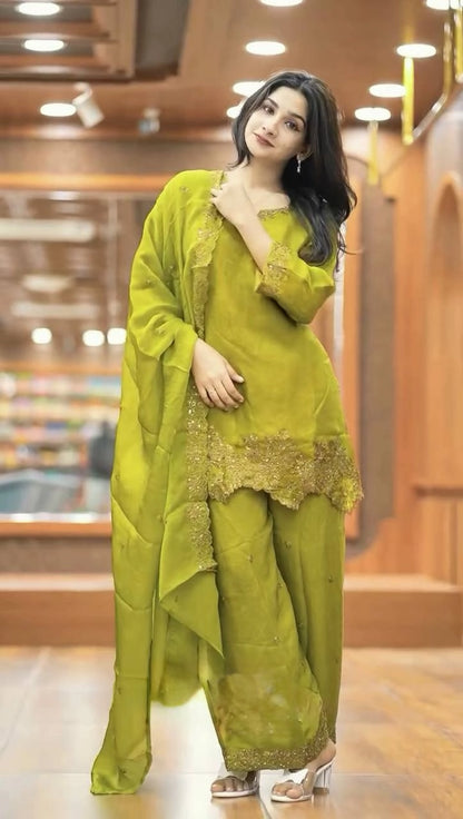 PAKISTANI DESIGNER SUITS WHOLESALE DEALER SURAT GEELAN FASHION