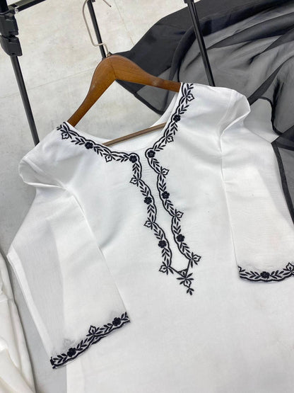 PAKISTANI DESIGNER SUITS WHOLESALE