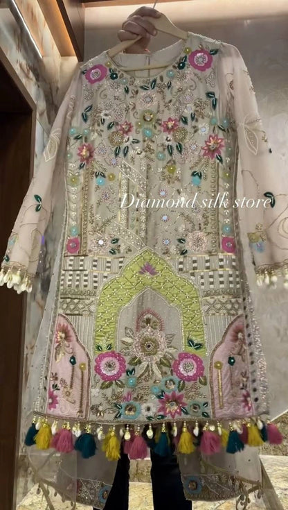 EMBROIDERED PAKISTANI SUITS WHOLESALE RATE AT GEELAN FASHION SURAT