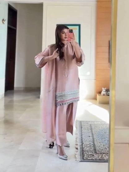 PAKISTANI SUITS WHOLESALE RATE AT GEELAN FASHION SURAT
