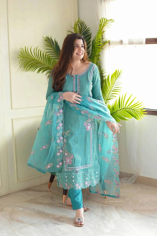 PARTY WEAR PAKISTANI SUITS | PAKISTANI SALWAR KAMEEZ
