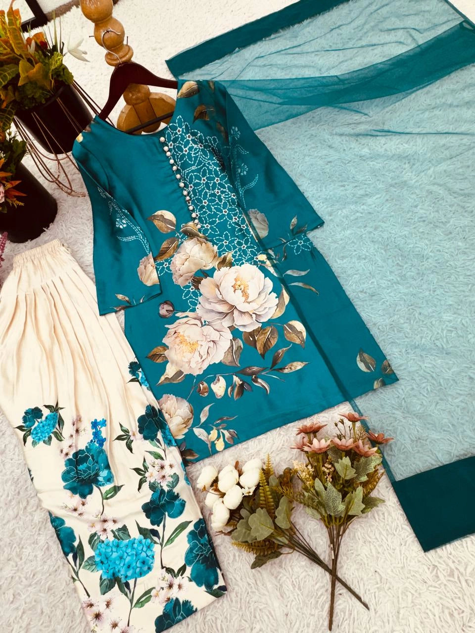 PAKISTANI DIGITAL PRINT SHALWAR SUITS WHOLESALE PRICE AT GEELAN FASHION SURAT