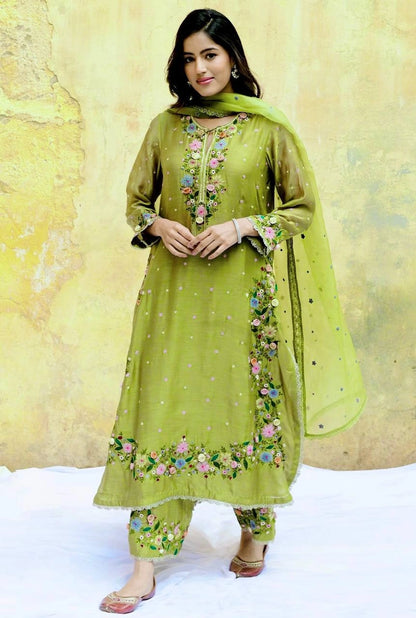 EMBROIDERED PAKISTANI SUITS WHOLESALE RATE AT GEELAN FASHION SURAT