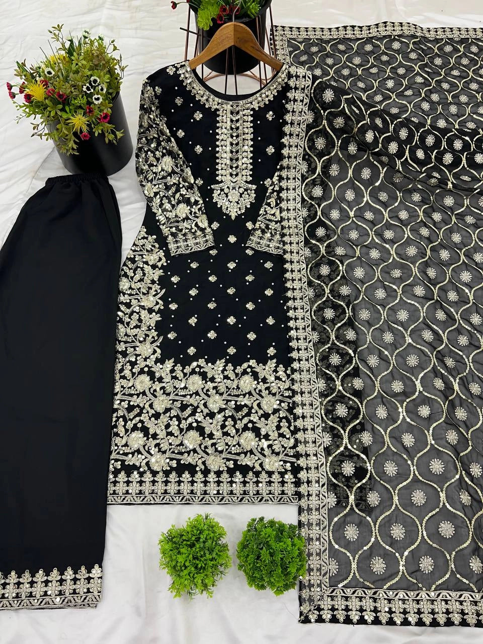 DESIGNER EMBROIDERED GEORGETTE PAKISTANI DRESS – WEDDING – PARTY WEAR OUTFIT