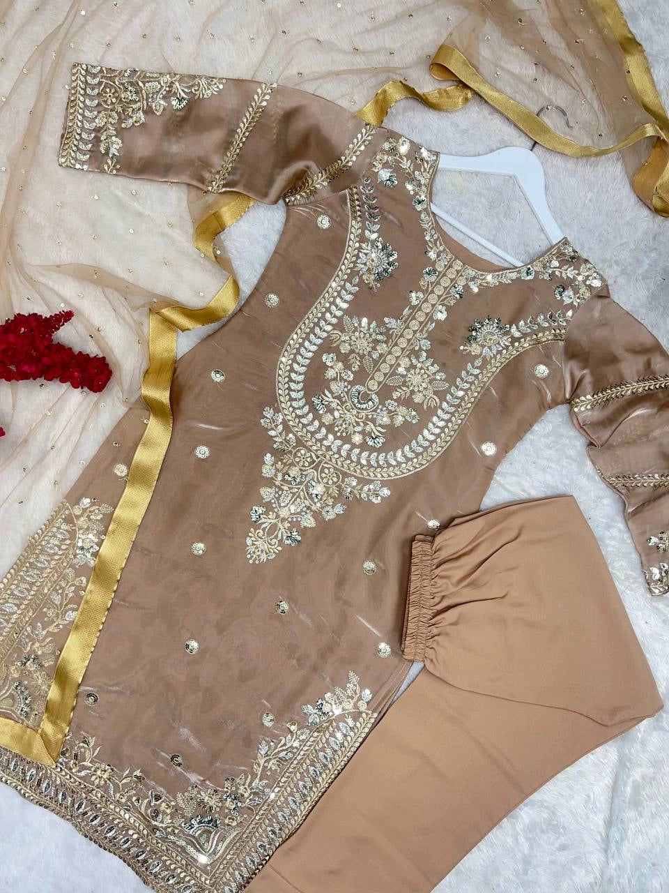 NEW PAKISTANI DESIGNER SUIT COLLECTION IN JIMMY CHOO SILK TOP-PENT AND DUPATTA DUPATTA SET FULLY STITCHED READY TO WEAR WHOLESALE RATE AT GEELAN FASHION SURAT