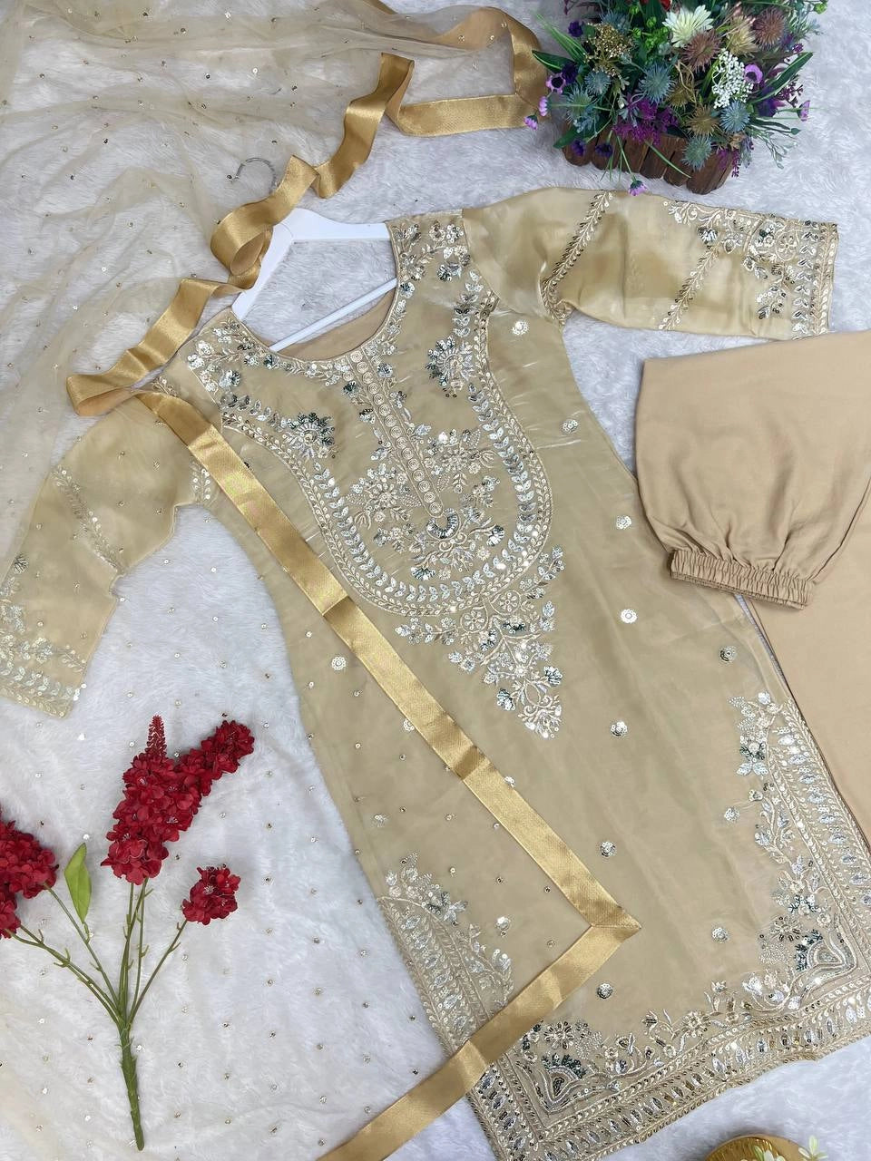 NEW PAKISTANI DESIGNER SUIT COLLECTION IN JIMMY CHOO SILK TOP-PENT AND DUPATTA DUPATTA SET FULLY STITCHED READY TO WEAR WHOLESALE RATE AT GEELAN FASHION SURAT