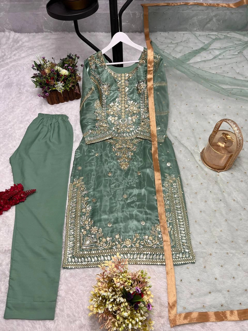 NEW PAKISTANI DESIGNER SUIT COLLECTION IN JIMMY CHOO SILK TOP-PENT AND DUPATTA DUPATTA SET FULLY STITCHED READY TO WEAR WHOLESALE RATE AT GEELAN FASHION SURAT
