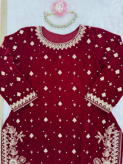 LUXURY MAROON VELVET EMBROIDERED PAKISTANI SUIT – BRIDAL AND FESTIVE WEAR | DESIGNER VELVET SALWAR KAMEEZ WITH GOLDEN Handwork AND Dupatta