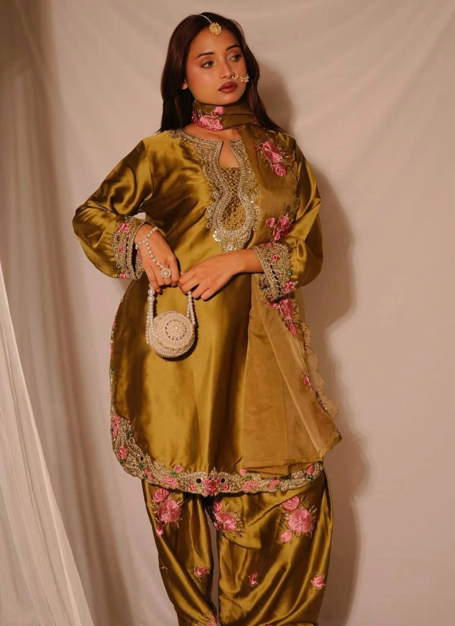PREMIUM WHITE PINK EMBROIDERED FARSHI SUIT SET WITH DUPATTA | WHOLESALE AT GEELAN FASHION SURAT