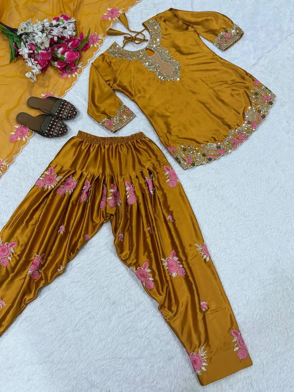 PREMIUM WHITE PINK EMBROIDERED FARSHI SUIT SET WITH DUPATTA | WHOLESALE AT GEELAN FASHION SURAT