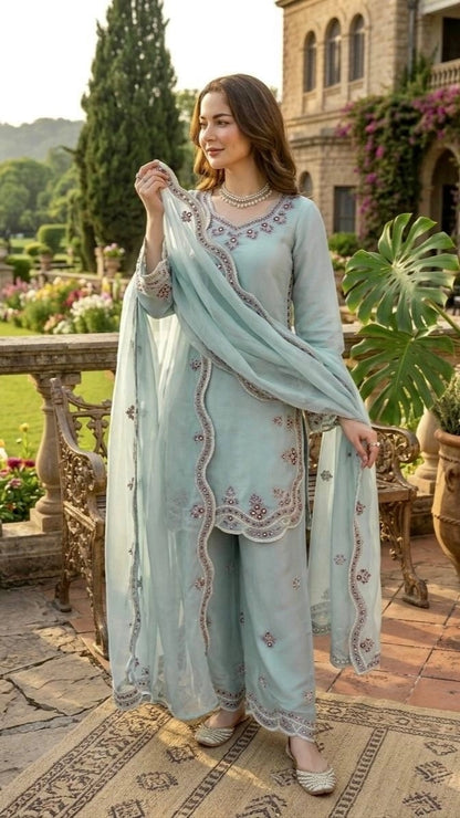 HANIA AMIR MOST VIRAL BEAUTIFUL READYMADE COLLECTION WHOLESALE PRICE AT GEELAN FASHION SURAT