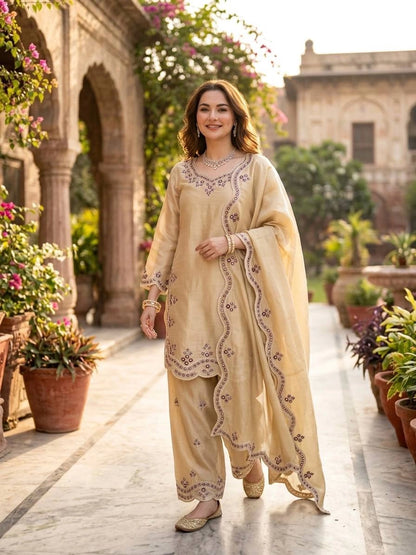 HANIA AMIR MOST VIRAL BEAUTIFUL READYMADE COLLECTION WHOLESALE PRICE AT GEELAN FASHION SURAT