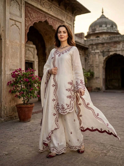 HANIA AMIR MOST VIRAL BEAUTIFUL READYMADE COLLECTION WHOLESALE PRICE AT GEELAN FASHION SURAT