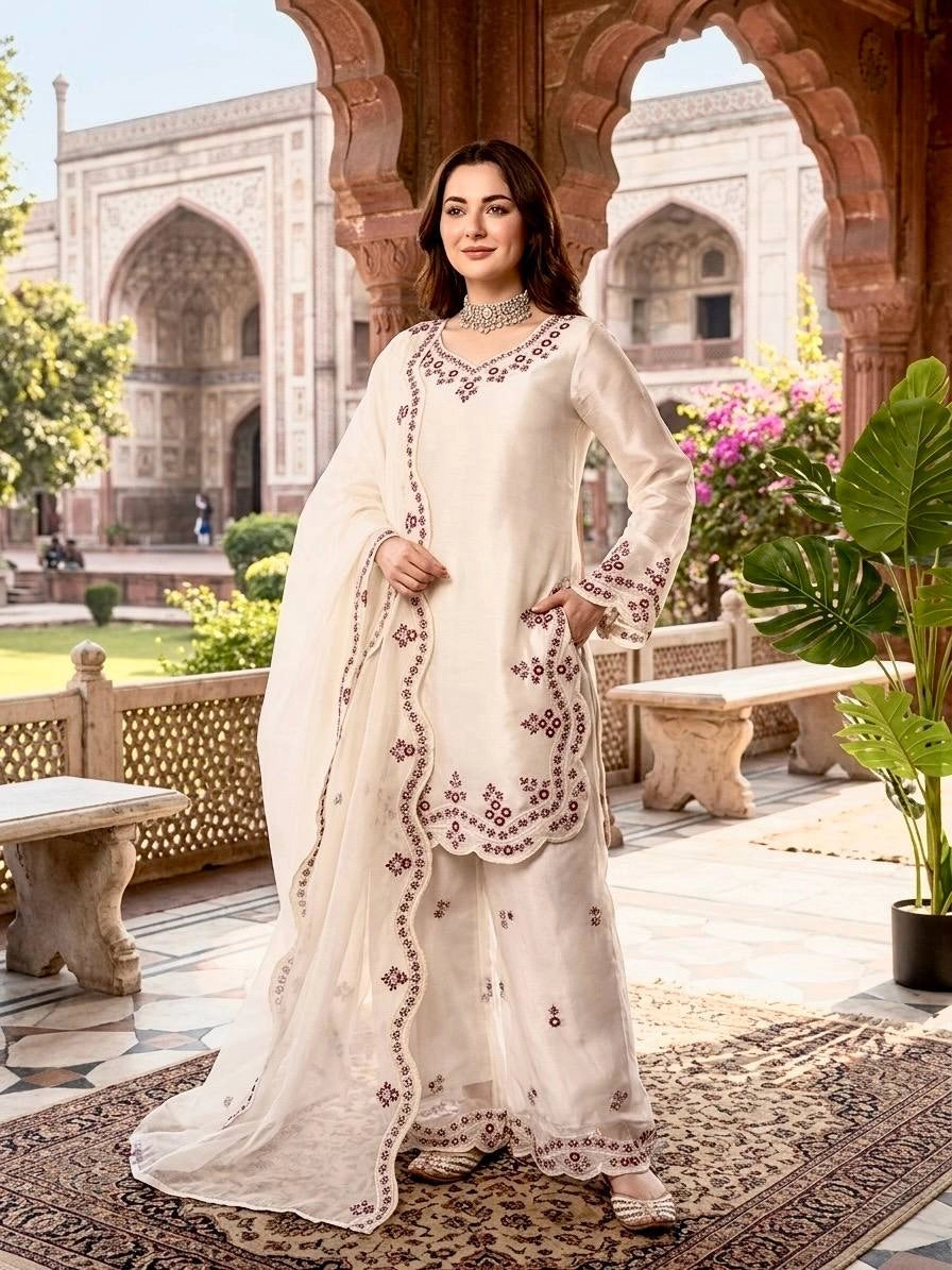 HANIA AMIR MOST VIRAL BEAUTIFUL READYMADE COLLECTION WHOLESALE PRICE AT GEELAN FASHION SURAT