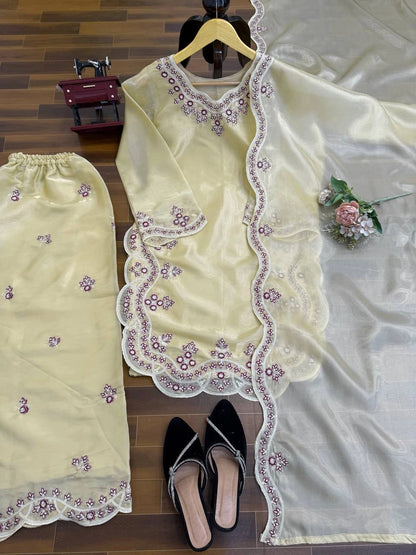 HANIA AMIR MOST VIRAL BEAUTIFUL READYMADE COLLECTION WHOLESALE PRICE AT GEELAN FASHION SURAT