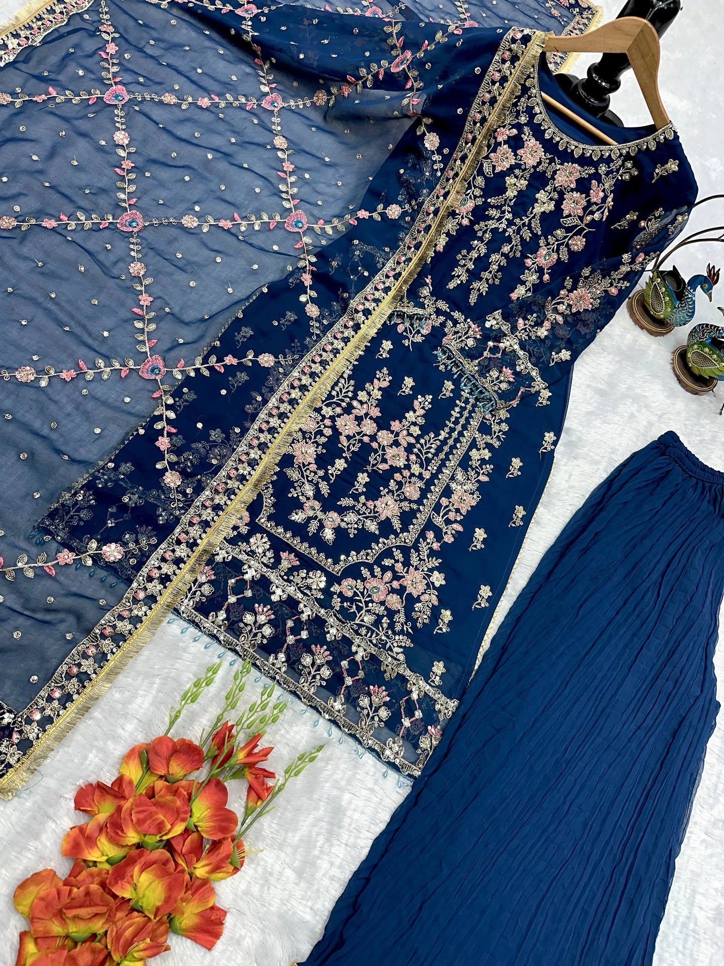 PARTY WEAR SUPER HIT COLLECTION NEW PAKISTANI SUITS WHOLESALE RATE AT GEELAN FASHION SURAT