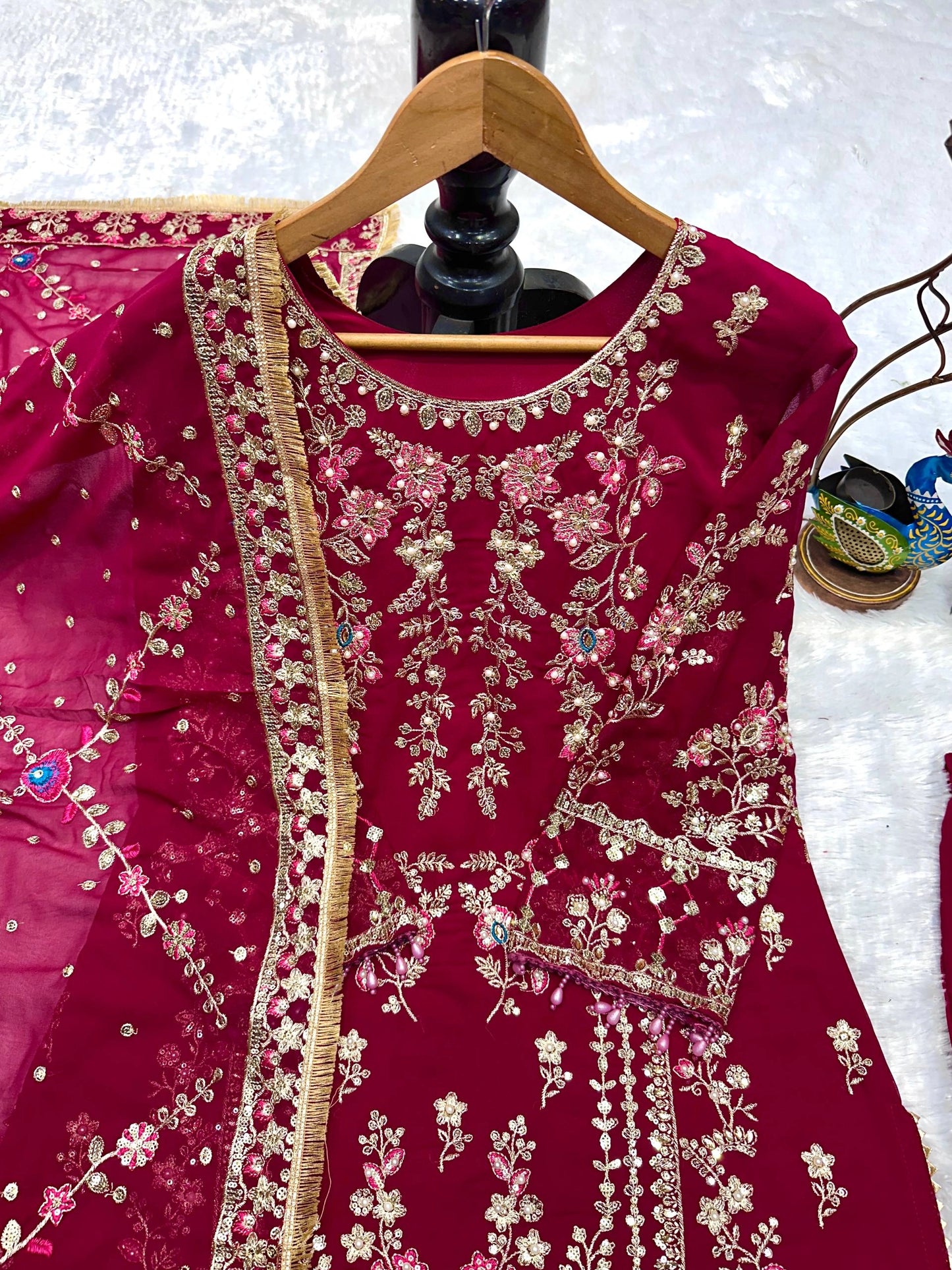 PARTY WEAR SUPER HIT COLLECTION NEW PAKISTANI SUITS WHOLESALE RATE AT GEELAN FASHION SURAT