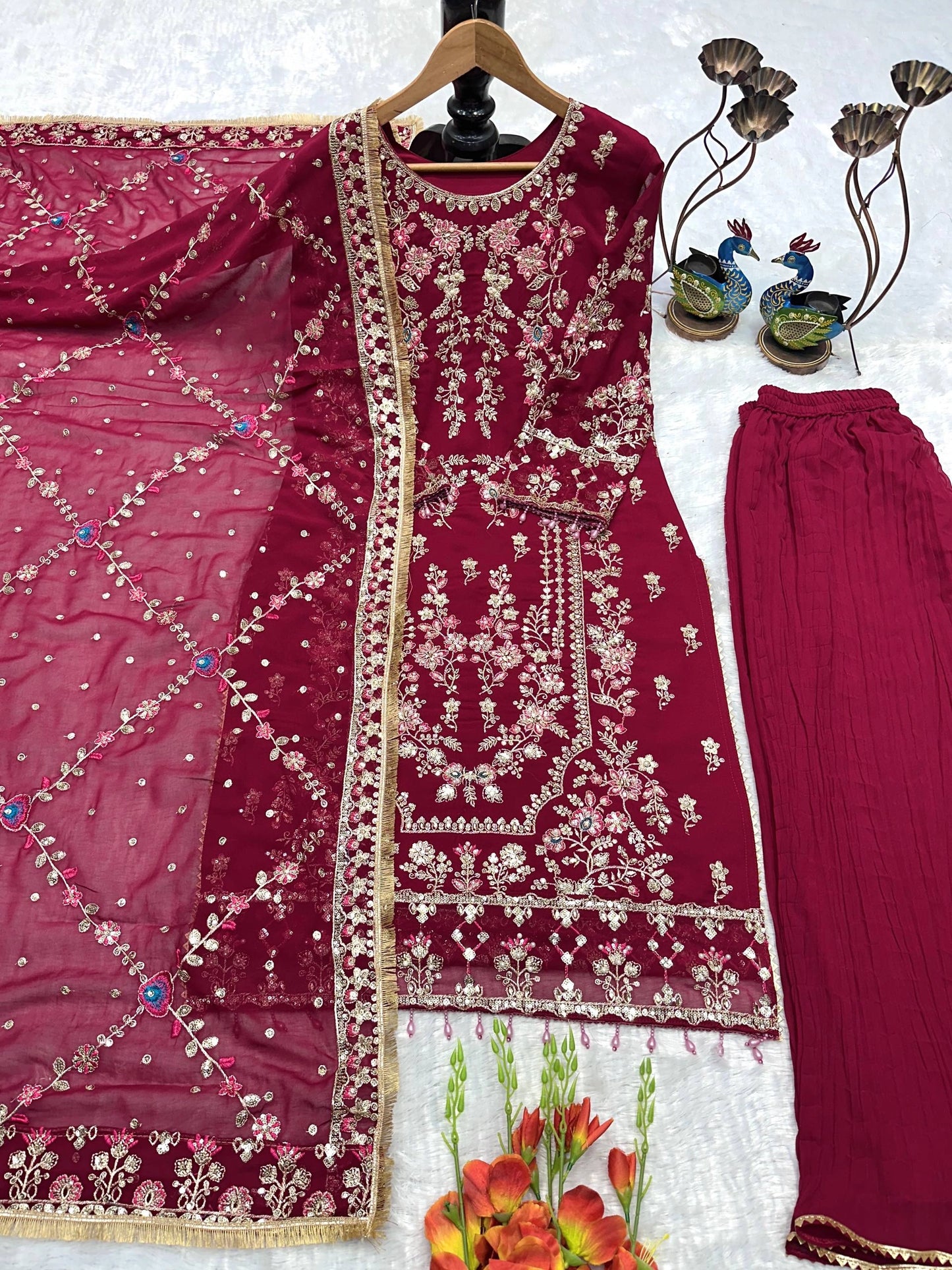PARTY WEAR SUPER HIT COLLECTION NEW PAKISTANI SUITS WHOLESALE RATE AT GEELAN FASHION SURAT