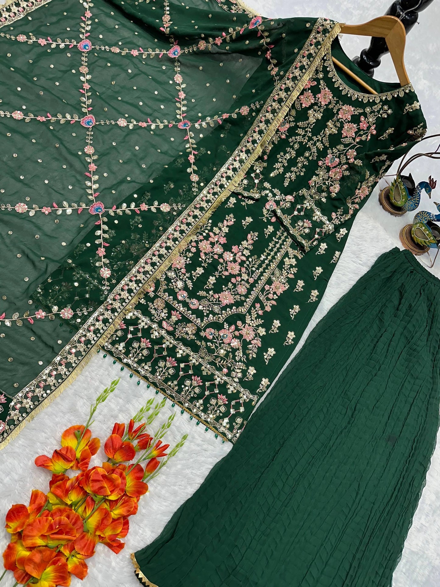 PARTY WEAR SUPER HIT COLLECTION NEW PAKISTANI SUITS WHOLESALE RATE AT GEELAN FASHION SURAT