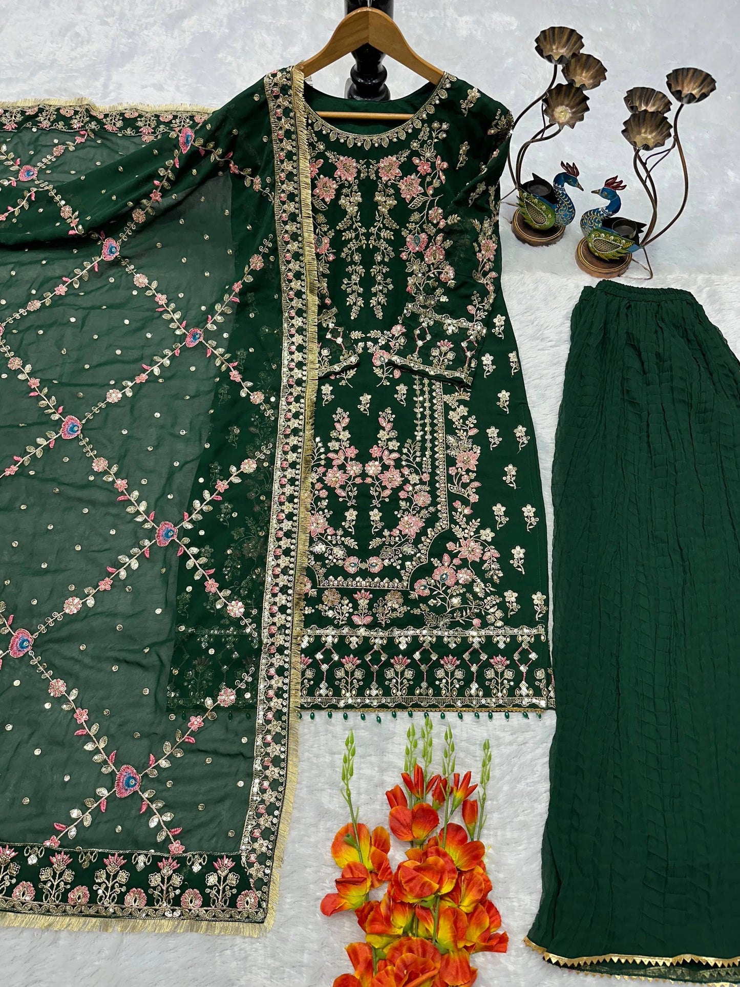 PARTY WEAR SUPER HIT COLLECTION NEW PAKISTANI SUITS WHOLESALE RATE AT GEELAN FASHION SURAT