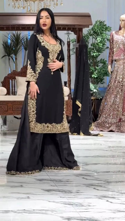 VIRAL PAKISTANI TRENDING COLLECTION BLACK AND MAROON WHOLESALE RATE AT GEELAN FASHION SURAT