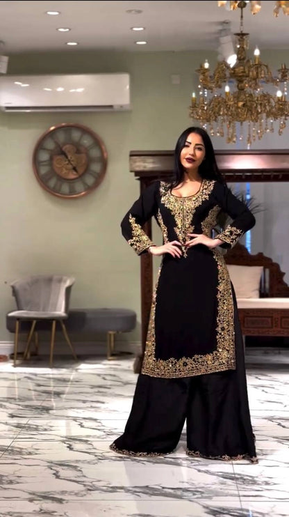 VIRAL PAKISTANI TRENDING COLLECTION BLACK AND MAROON WHOLESALE RATE AT GEELAN FASHION SURAT