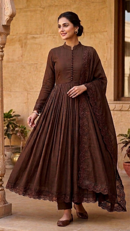 LUNCHING NEW DESIGNER PARTY WEAR LOOK GOWN WITH EMBROIDERY WORK WHOLESALE PRICE AT GEELAN FASHION SURAT