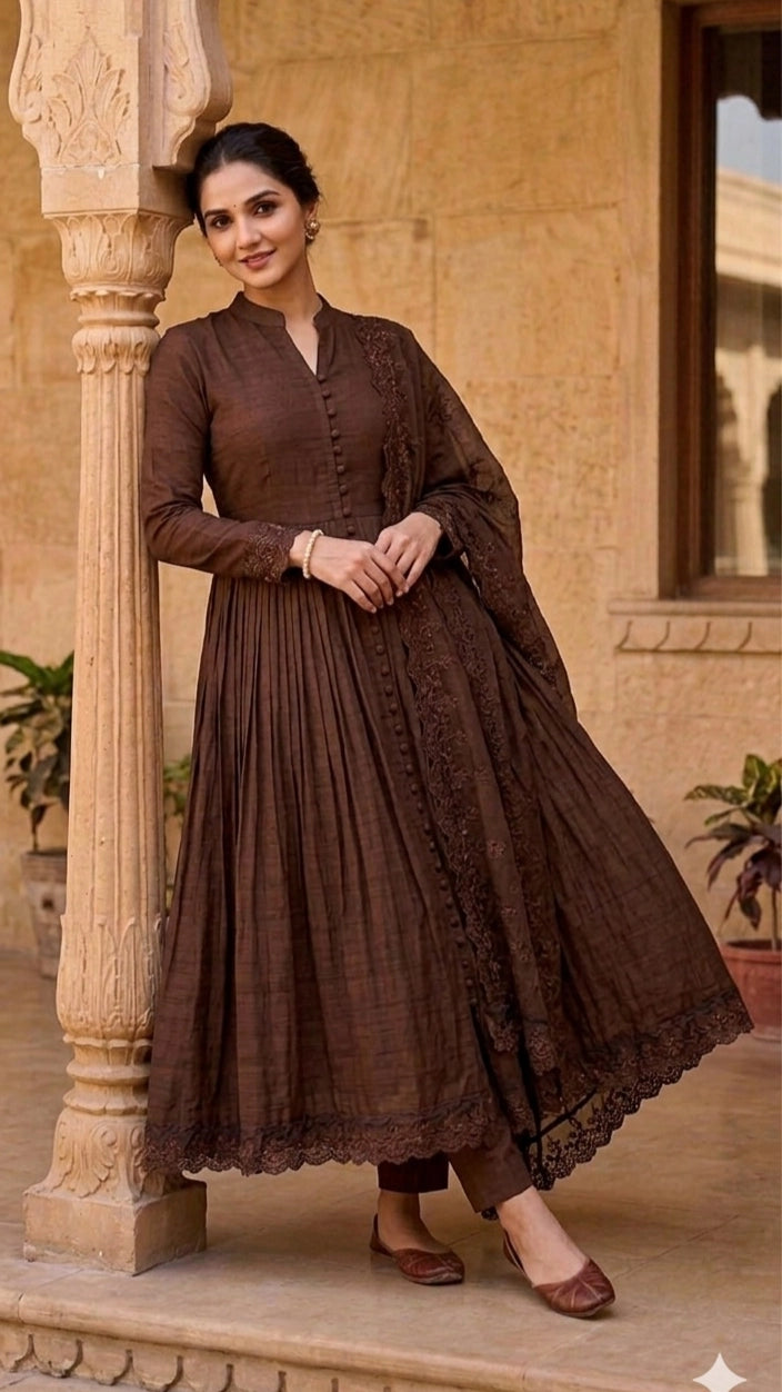 LUNCHING NEW DESIGNER PARTY WEAR LOOK GOWN WITH EMBROIDERY WORK WHOLESALE PRICE AT GEELAN FASHION SURAT