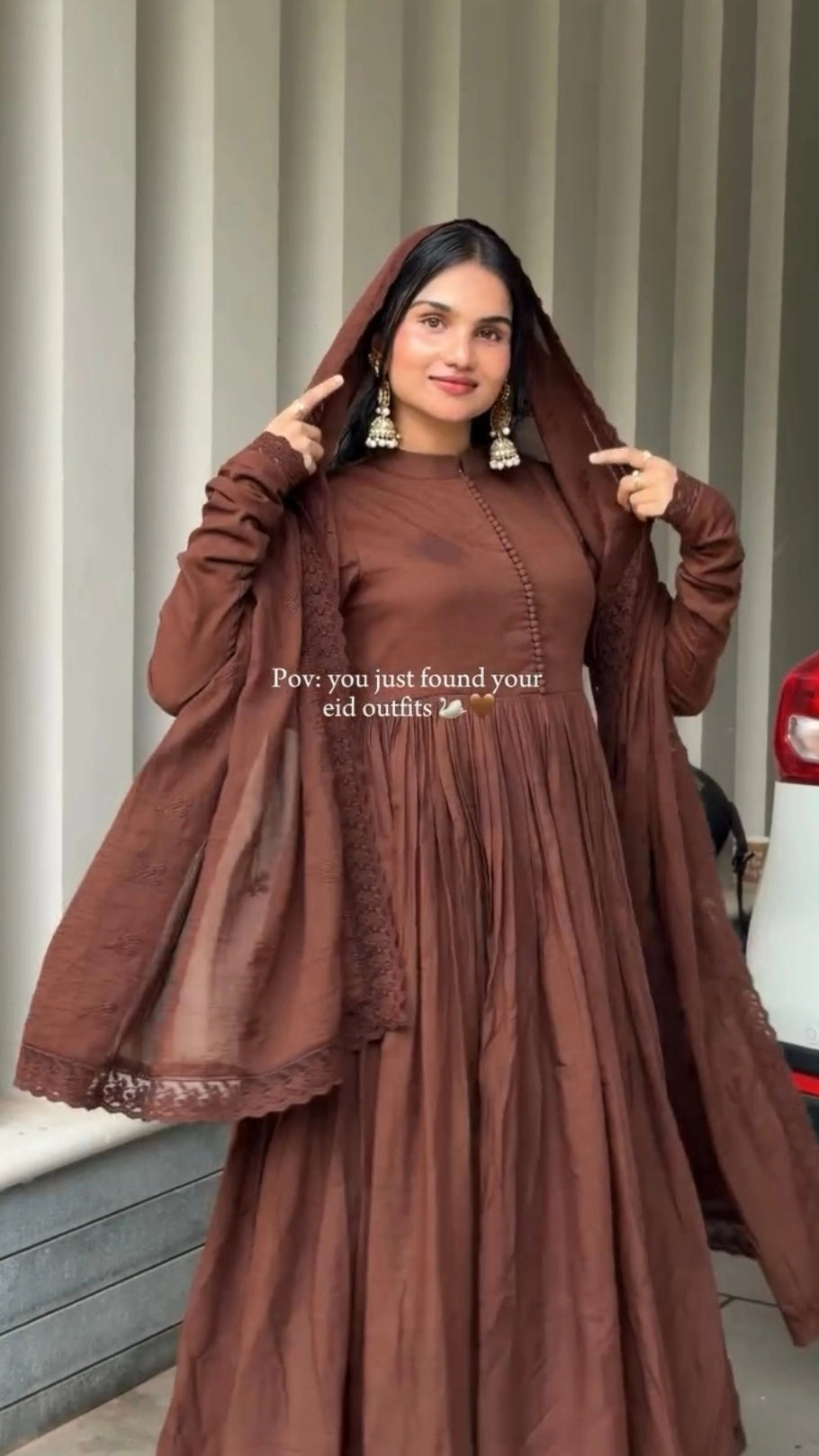 LUNCHING NEW DESIGNER PARTY WEAR LOOK GOWN WITH EMBROIDERY WORK WHOLESALE PRICE AT GEELAN FASHION SURAT