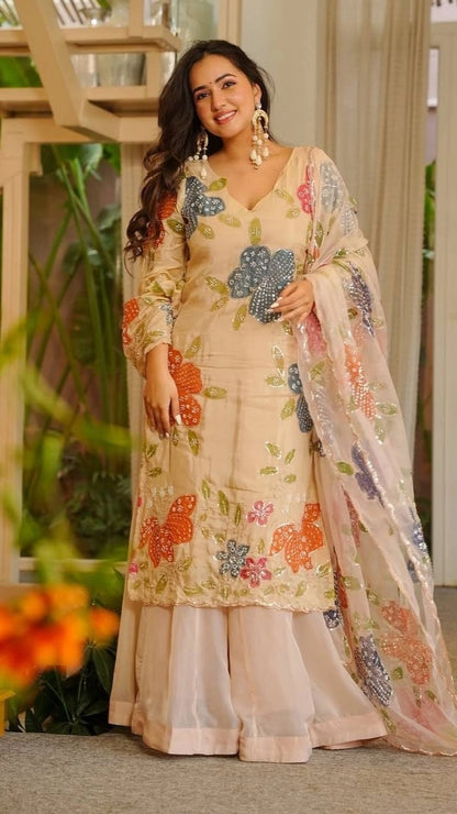 LAUNCHING NEW DESGINER PARTY WEAR VIRAL ORGANZA SHALWAR SUIT BRUSH PRINT WITH INTRICATE SEQUENCE WORK WHOLESALE RATE AT GEELAN FASHION SURAT