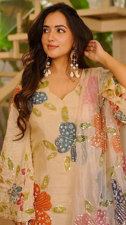 LAUNCHING NEW DESGINER PARTY WEAR VIRAL ORGANZA SHALWAR SUIT BRUSH PRINT WITH INTRICATE SEQUENCE WORK WHOLESALE RATE AT GEELAN FASHION SURAT